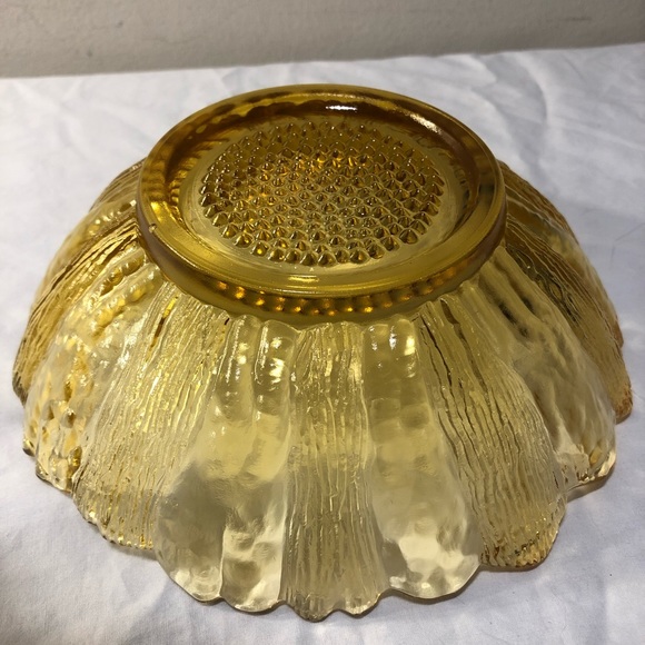 Pair of Vintage Anchor Hocking Amber Gold Sunflower bowls 1960s 6” - Picture 9 of 11